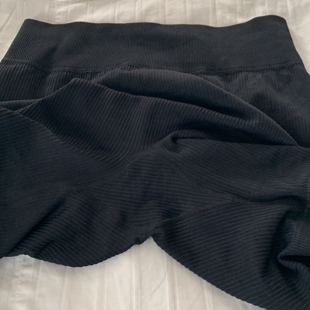 One-Shoulder Black Ribbed Bike Shorts Set - Picture 8 of 8